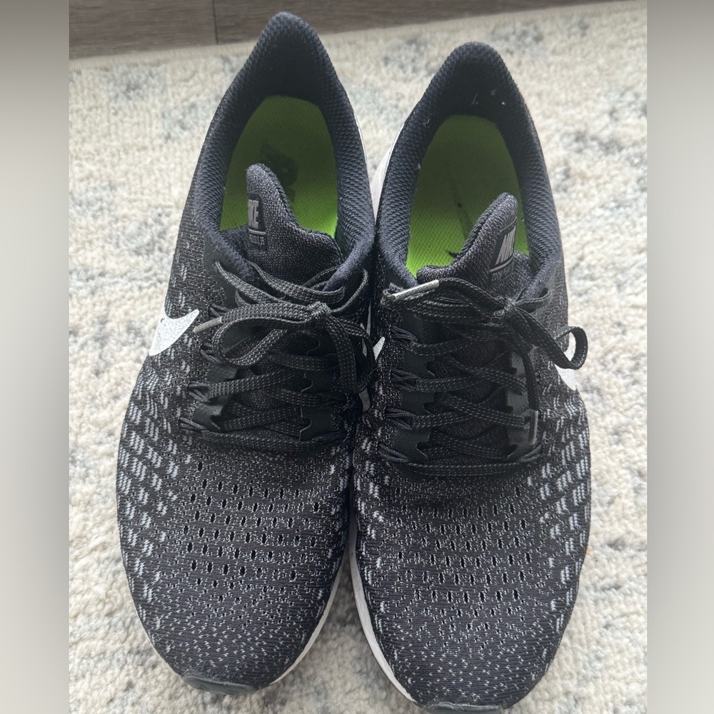 Nike Black and White Athletic Shoes